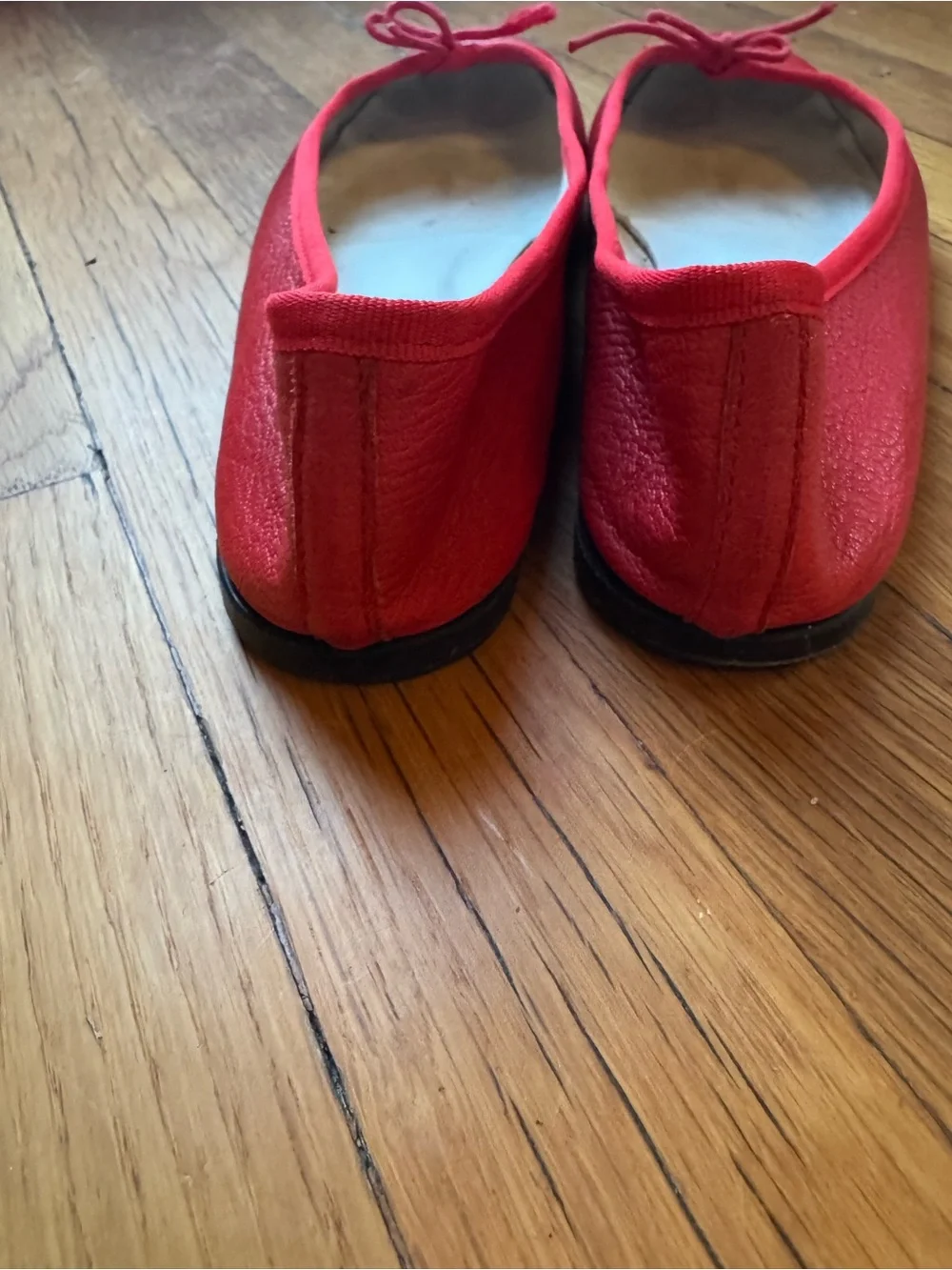 Repetto sleek red